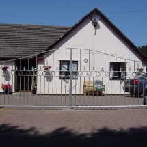 gate2